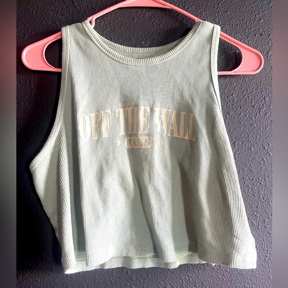 Vans off the wall crop tank size XL